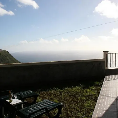 An Der Sandkueste Von Madeira *