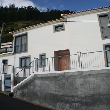 An Der Sandkueste Von Madeira *